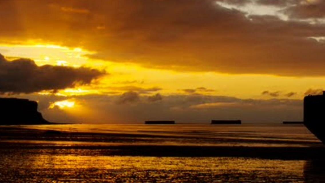 After D Day Arromanches-les-Bains Exterior foto